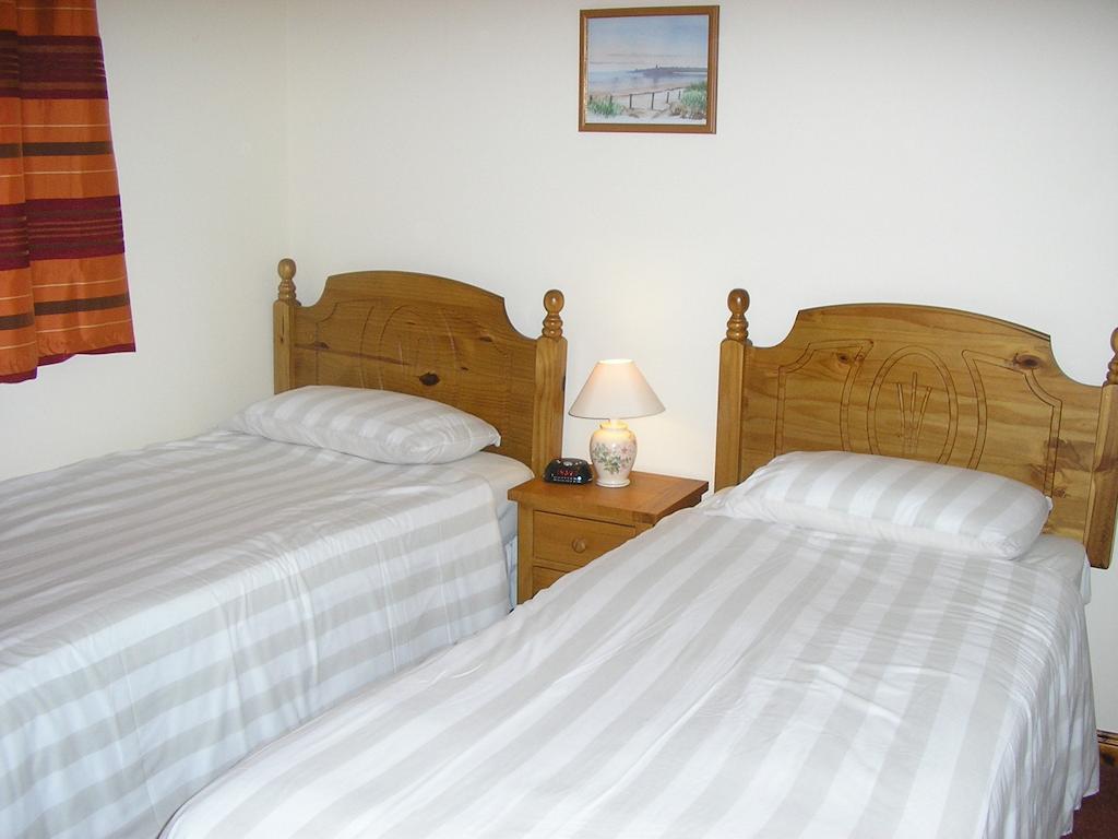 Balhousie Farm Bed And Breakfast Kirkton of Largo Room photo